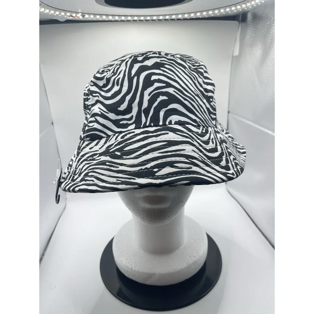 NWT Design Zebra‎ Print Bucket Hat Black White Sz S/M Safari H0171